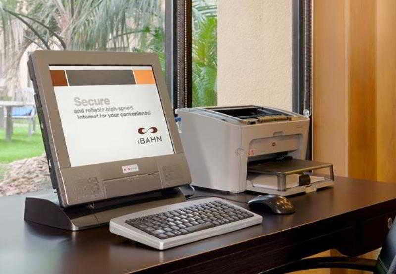 Courtyard By Marriott Houston Hobby Airport Hotel Bagian luar foto